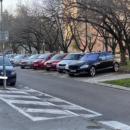 20 Minutes From Center W Coffee, Tea, Tv, And Parking Appartement *